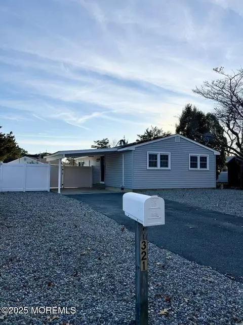 321 Nautilus Blvd, Forked River, NJ 08731