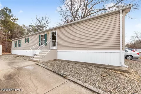 419 Roberts Rd, Toms River, NJ 08755
