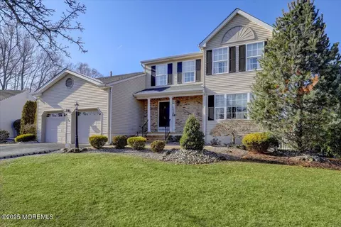 36 Hyer Ct, Aberdeen, NJ 07747