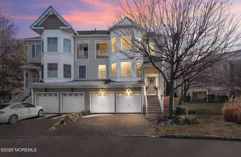 93 S Shore Dr, South Amboy, NJ 08879