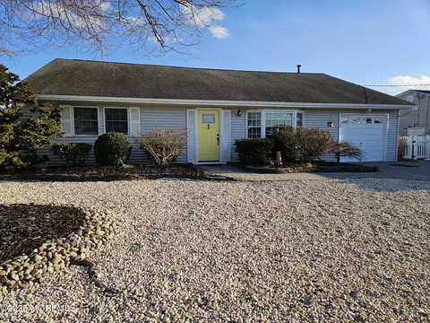 837 Forepeak Dr, Forked River, NJ 08731 photo 5