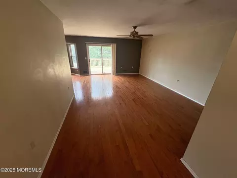 Living - 228 Sunset Dr, Forked River, NJ 08731 photo 4 of 4