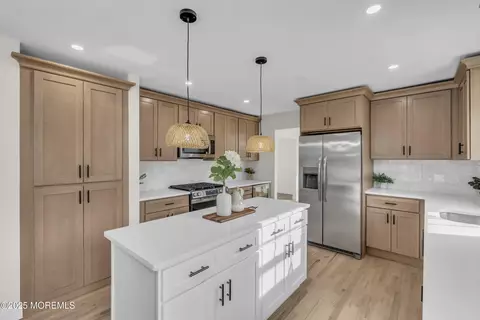 Kitchen - 549 Nicholas Rd, Brick, NJ 08724 photo 4 of 7