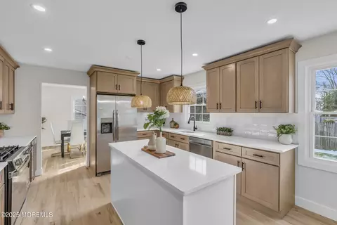 Kitchen - 549 Nicholas Rd, Brick, NJ 08724 photo 5 of 7