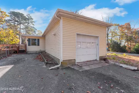 1718 Forge Pond Rd, Brick, NJ 08724 photo 4