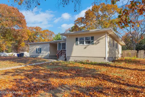1718 Forge Pond Rd, Brick, NJ 08724 photo 2