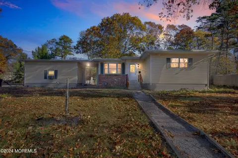 1718 Forge Pond Rd, Brick, NJ 08724