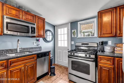 Kitchen - 128 Pinehurst Rd, Brick, NJ 08723 photo 1 of 3