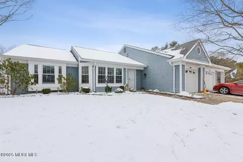 923 Liverpool Cir # A, Manchester, NJ 08759
