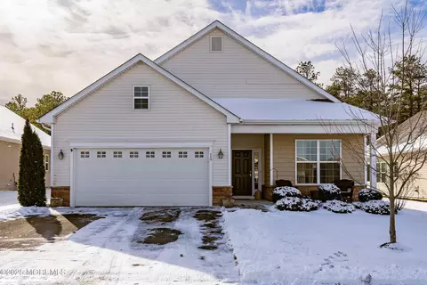 113 Woodview Dr, Whiting, NJ 08759