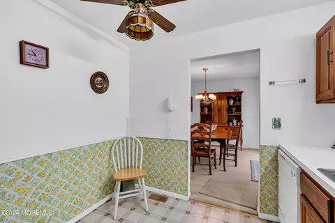 Dining - 39 Poplar Ct #C, Brielle, NJ 08730 photo 4 of 4