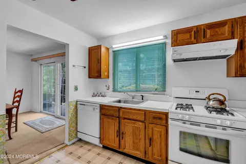 Kitchen - 39 Poplar Ct #C, Brielle, NJ 08730 photo 2 of 3