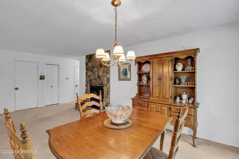 Dining - 39 Poplar Ct #C, Brielle, NJ 08730 photo 2 of 4