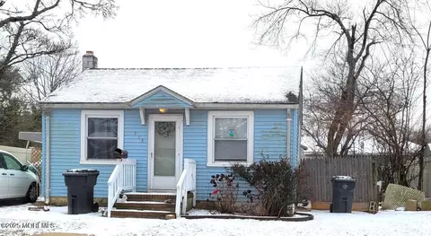 511 Batchelor St, Toms River, NJ 08753