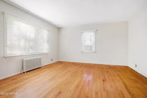 Living - 552 Hyson Rd, Jackson, NJ 08527 photo 1 of 1
