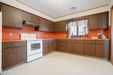 Kitchen - 544 Hyson Rd, Jackson, NJ 08527 photo 1 of 1