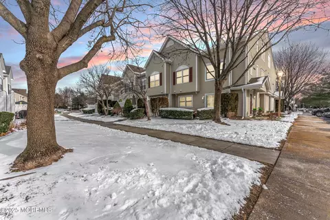 58 Winged Foot Ct #1000, Howell, NJ 07731
