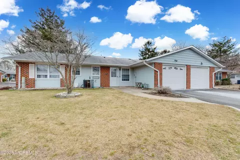 1268 Hamilton Ct # B, Lakewood, NJ 08701