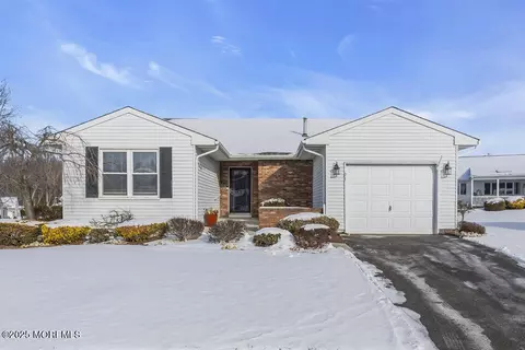 21 Weston Ct, Marlboro, NJ 07746