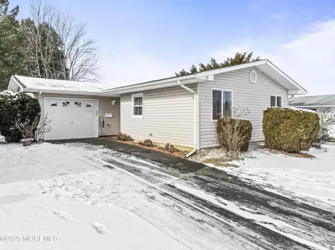 32 Tony Ct, Brick, NJ 08724