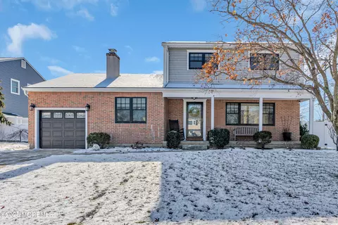 2006 Beaver Dam Ct, Point Pleasant, NJ 08742