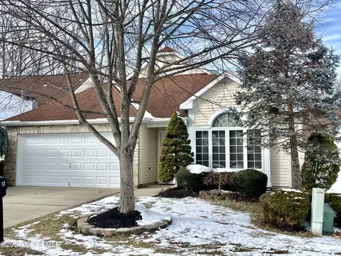 6 Regent Sq, Jackson, NJ 08527