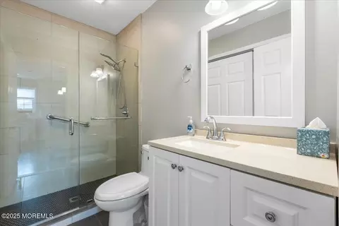 Bath - 6 Daniel Webster Ave # B, Monroe, NJ 08831 photo 1 of 2