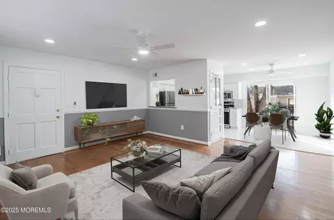 2 Maine Ct #D, Matawan, NJ 07747