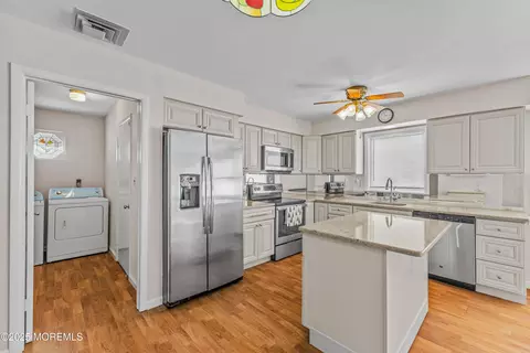 21 Robinson Rd, Brick, NJ 08724 photo 12