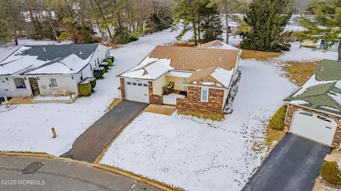 21 Robinson Rd, Brick, NJ 08724 photo 2