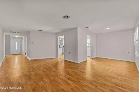 21 Robinson Rd, Brick, NJ 08724 photo 6