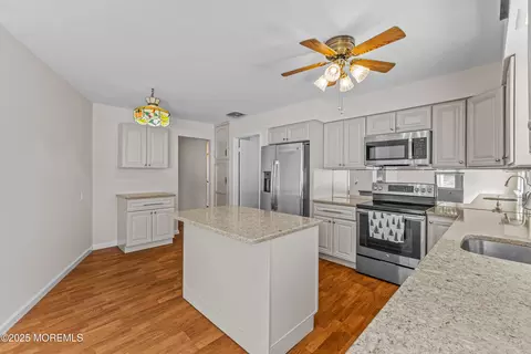21 Robinson Rd, Brick, NJ 08724 photo 18