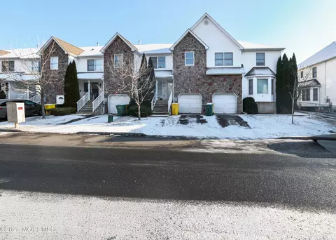40 Sanz Town Rd, Lakewood, NJ 08701