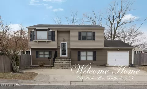 96 Park Ave, Middletown, NJ 07748