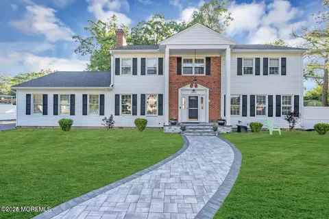 1906 Finderne St, Oakhurst, NJ 07755