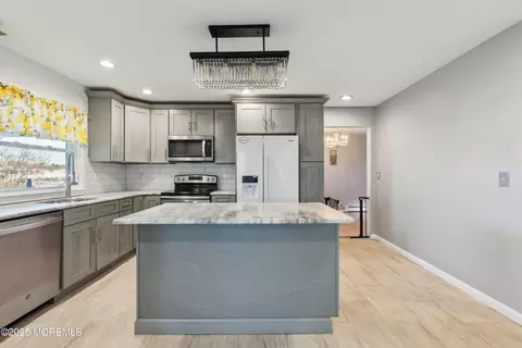 Kitchen - 36 Commodore Dr, Brick, NJ 08723 photo 2 of 3