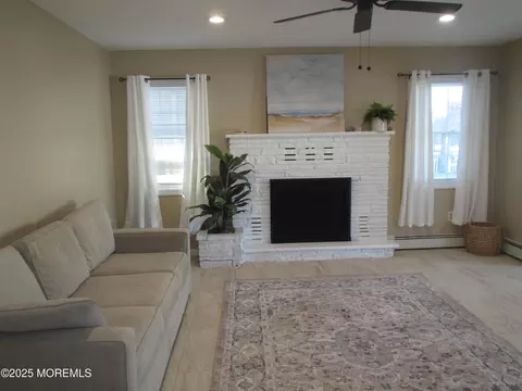 Living - 36 Commodore Dr, Brick, NJ 08723 photo 2 of 4