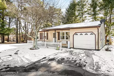 16 Falmouth Ave, Whiting, NJ 08759