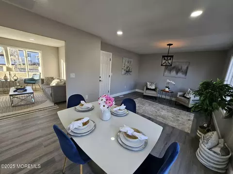 909 New Jersey Ave, Toms River, NJ 08753