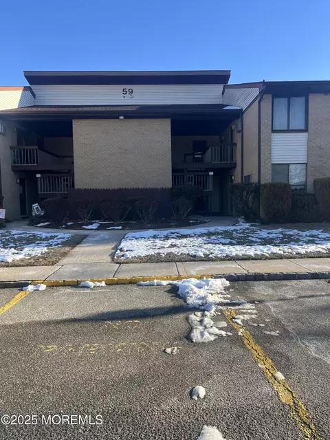 59 Amberly Dr #C, Manalapan, NJ 07726