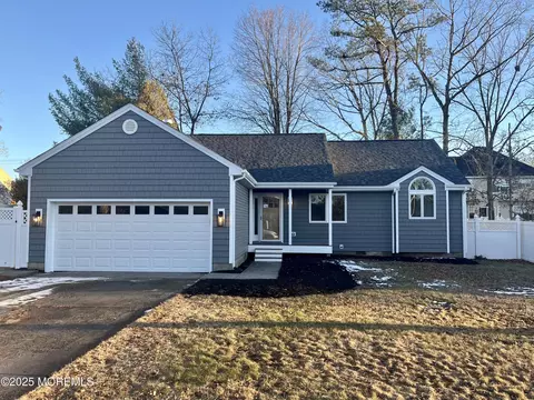 224 Stormy Rd, Manahawkin, NJ 08050