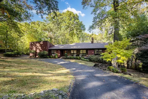 127 Borden Rd, Middletown, NJ 07748