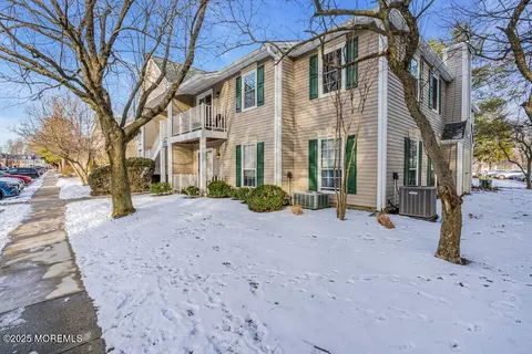 109 Beaumont Ct, Tinton Falls, NJ 07724