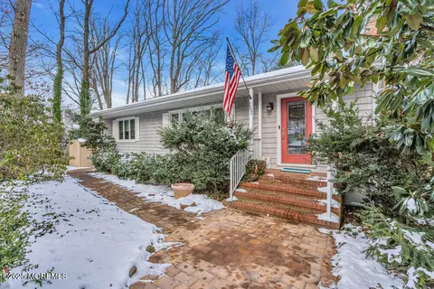 252 Ocean Blvd, Atlantic Highlands, NJ 07716