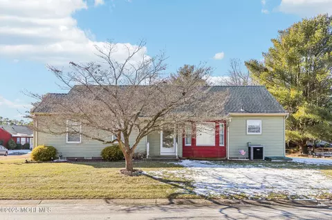 21 Amesbury Rd # B, Whiting, NJ 08759