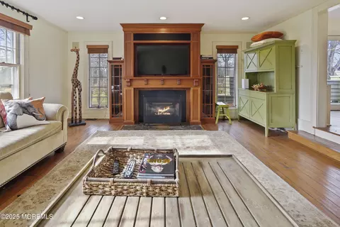 Living - 43 Rumson Rd, Rumson, NJ 07760 photo 2 of 2