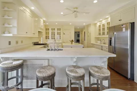 Kitchen - 43 Rumson Rd, Rumson, NJ 07760 photo 4 of 5