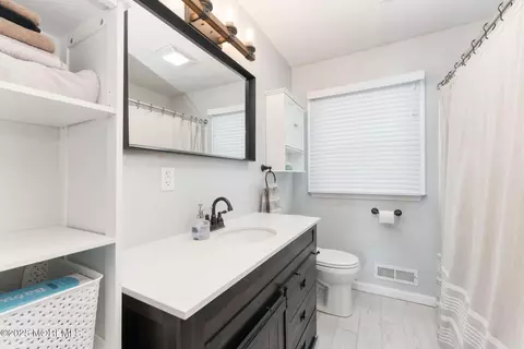 Bath - 332 Maple Rd, Mount Laurel, NJ 08054 photo 1 of 1