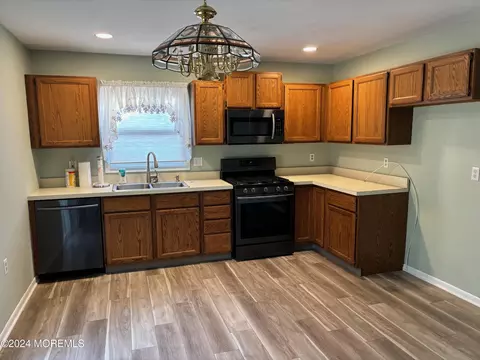 Kitchen - 440 7th St, Waretown, NJ 08758 photo 2 of 3
