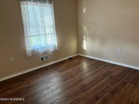 Living - 440 7th St, Waretown, NJ 08758 photo 4 of 6